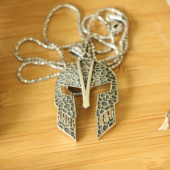 Silver GLADIATOR men’s necklace Vegas Knights. - Picture 2 of 8